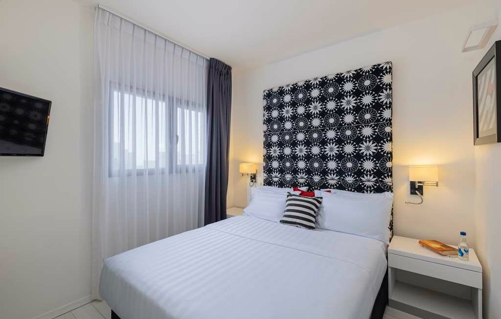 Фото Best Western Regency Suites Hotel