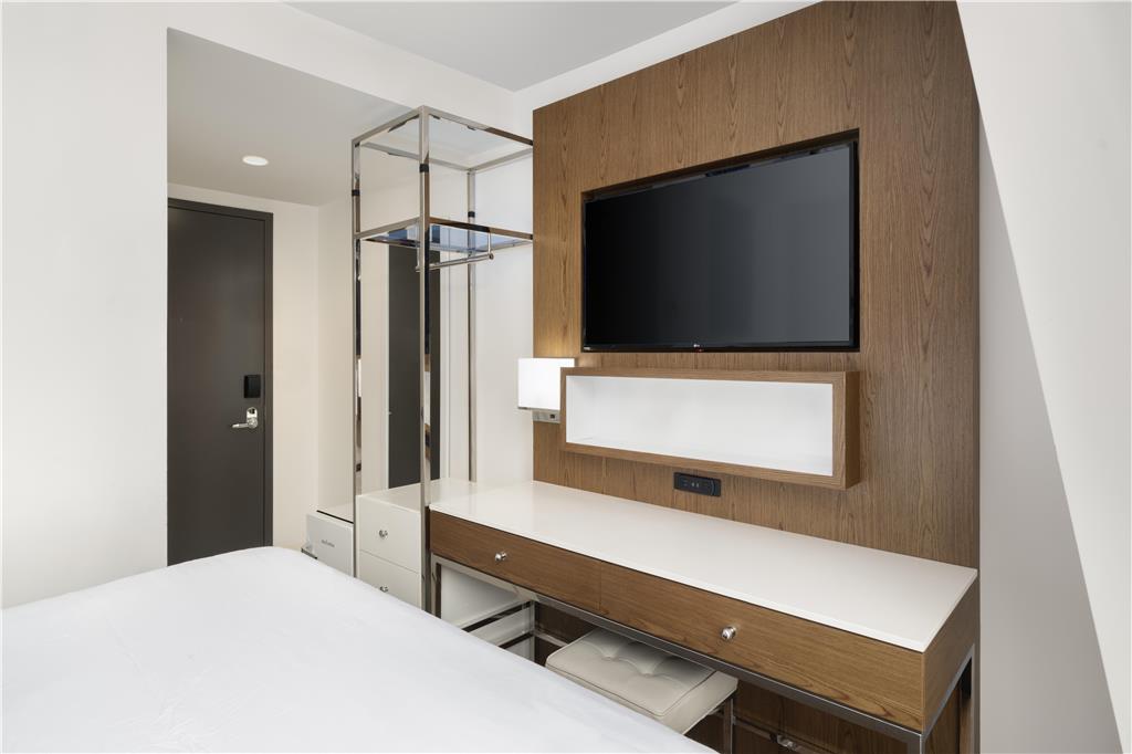 Фото Best Western Premier Empire State Hotel