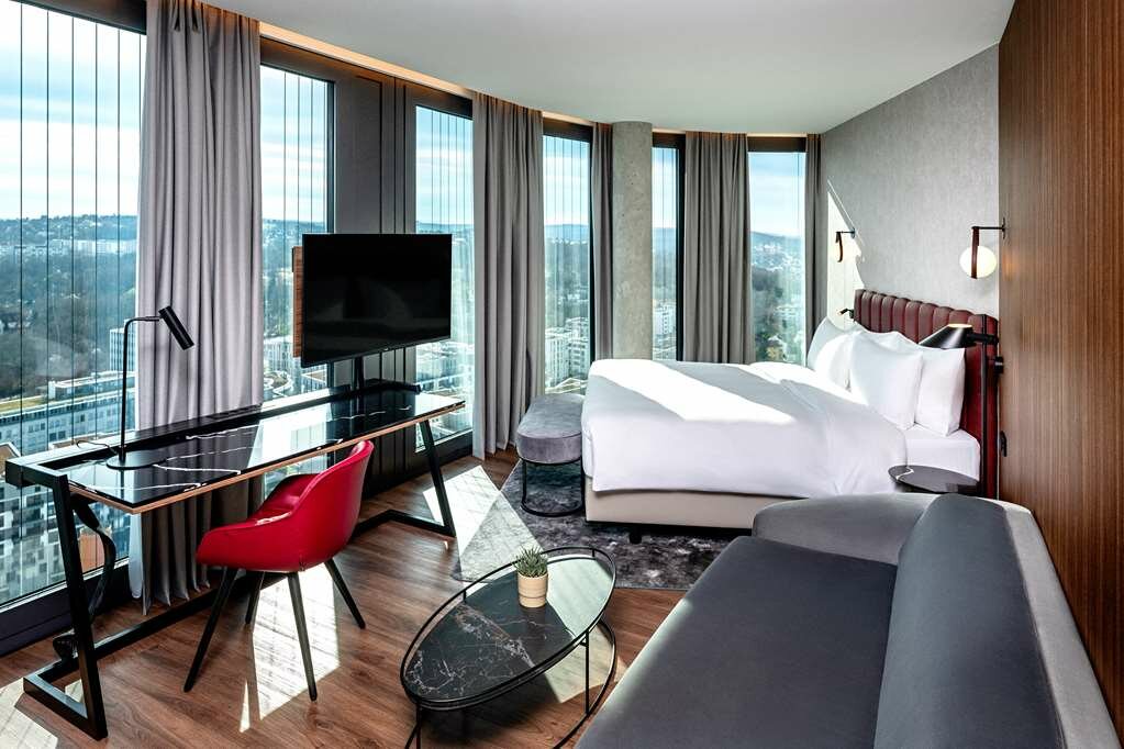 Фото Radisson Blu Hotel At Porsche Design Tower Stuttgart