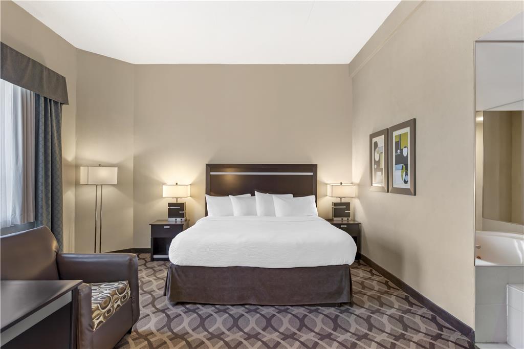 Фото Best Western Plus Travel Hotel Toronto Airport