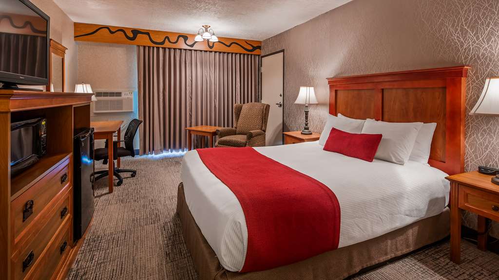 Фото Best Western Plus Rivershore Hotel