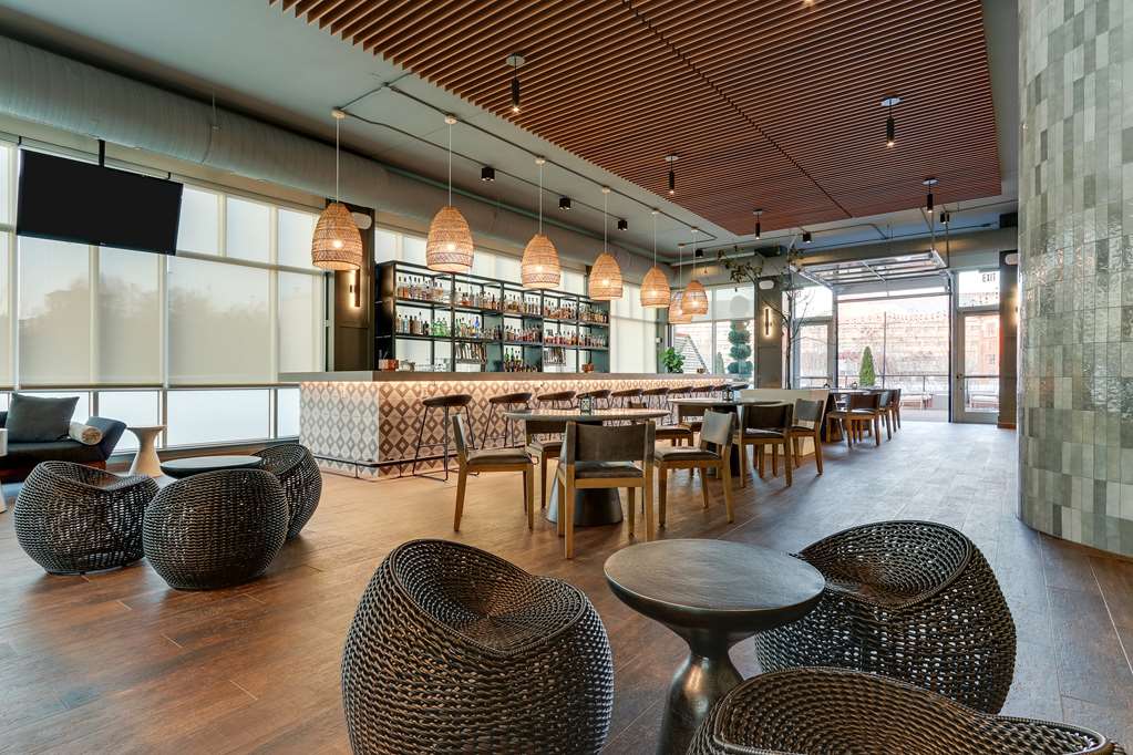 Фото The Chattanoogan Hotel, Curio Collection by Hilton