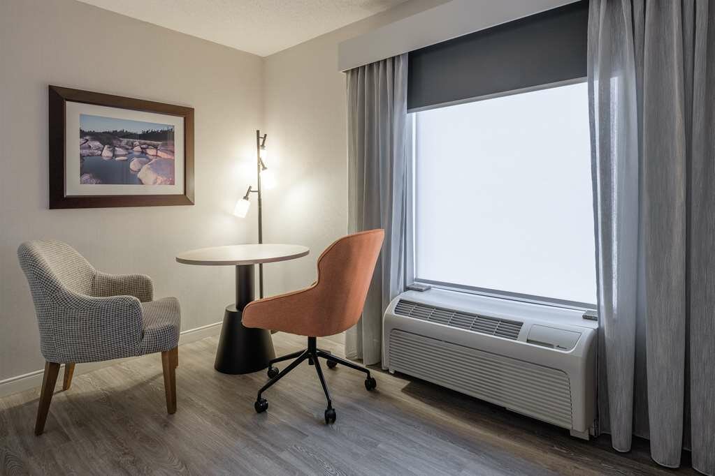 Фото Hampton Inn & Suites by Hilton Moncton