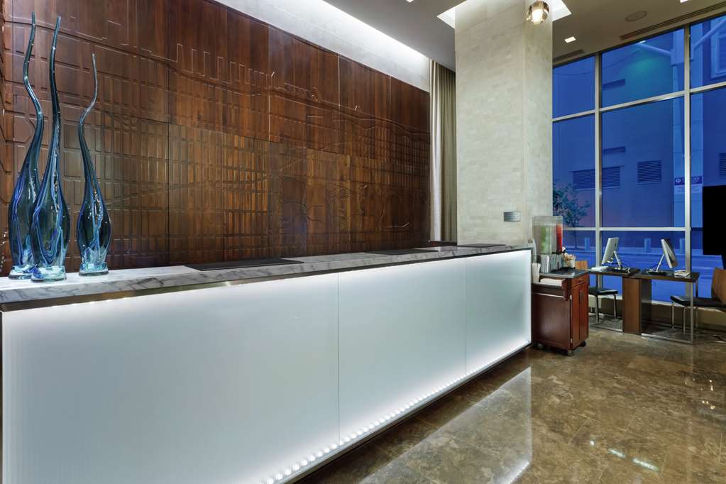 Фото Distrikt Hotel New York City, Tapestry Collection by Hilton
