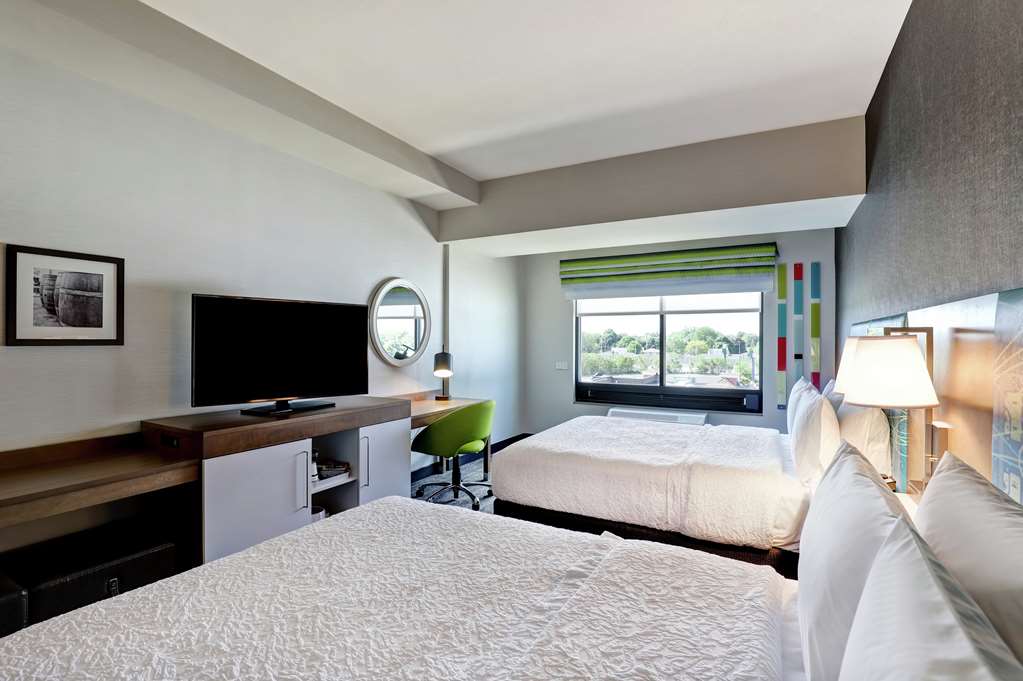 Фото Hampton Inn St Catharines Niagara