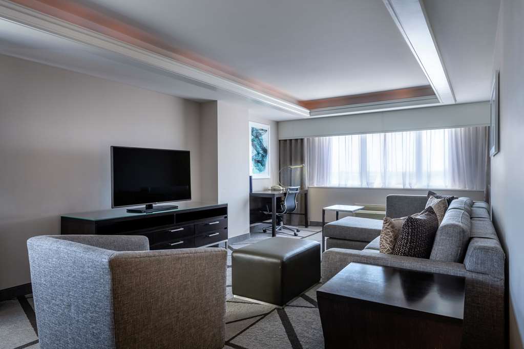 Фото DoubleTree by Hilton Los Angeles - Norwalk