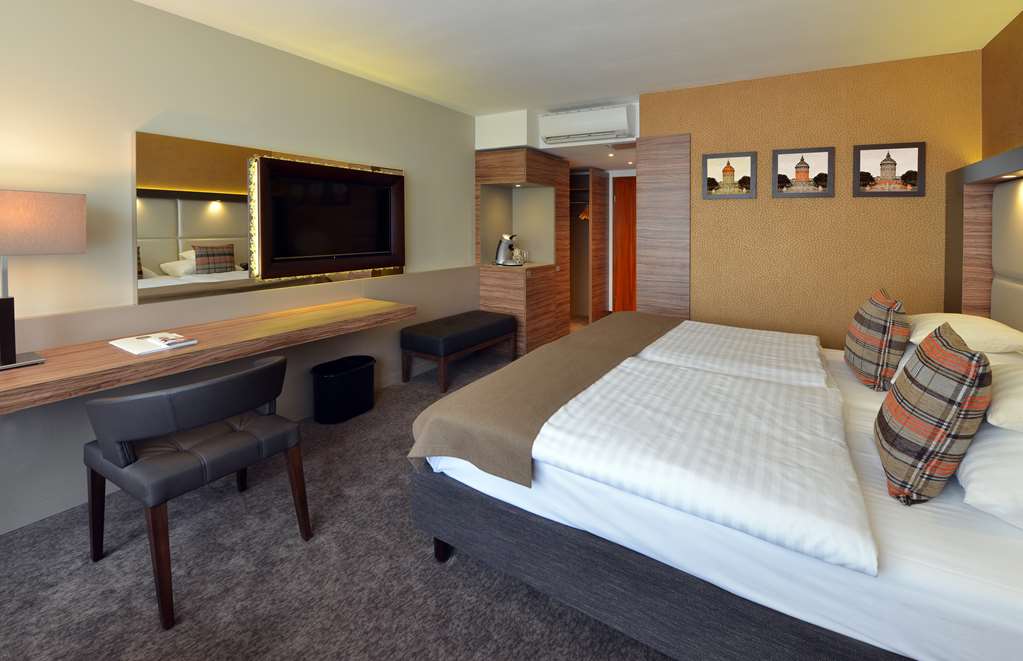 Фото Best Western Plus Delta Park Hotel