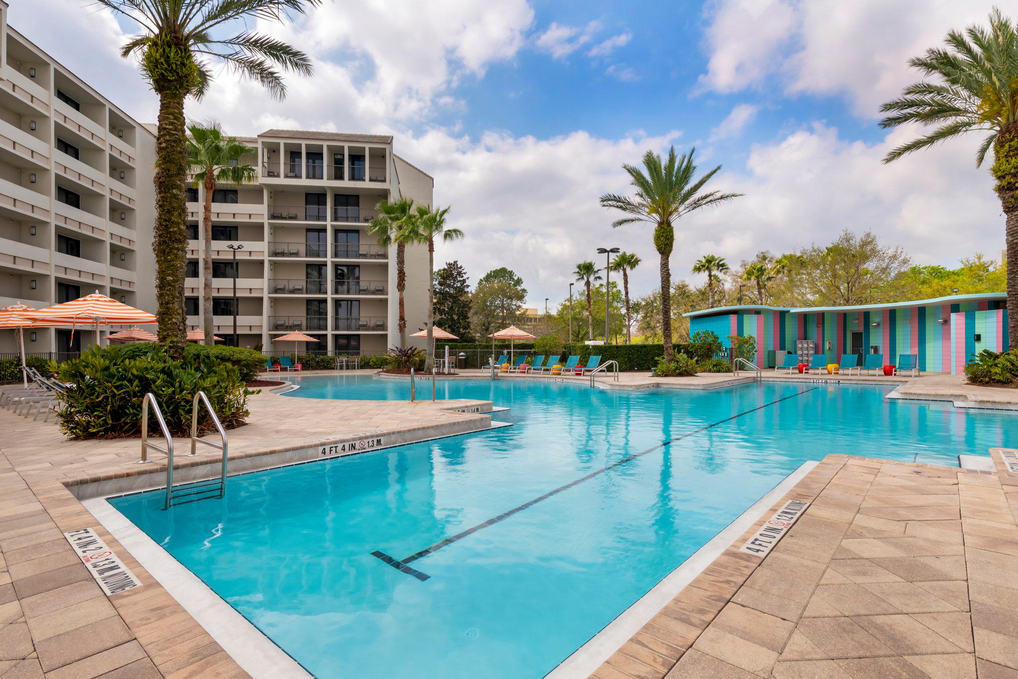 Фото Holiday Inn Orlando - Disney Springs Area, an Ihg Hotel