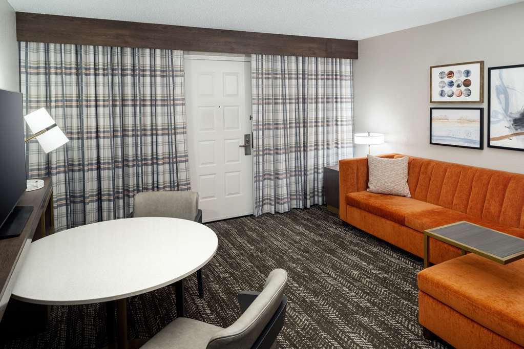 Фото Embassy Suites by Hilton Orlando North