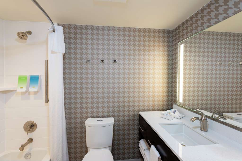 Фото Home2 Suites by Hilton Appleton