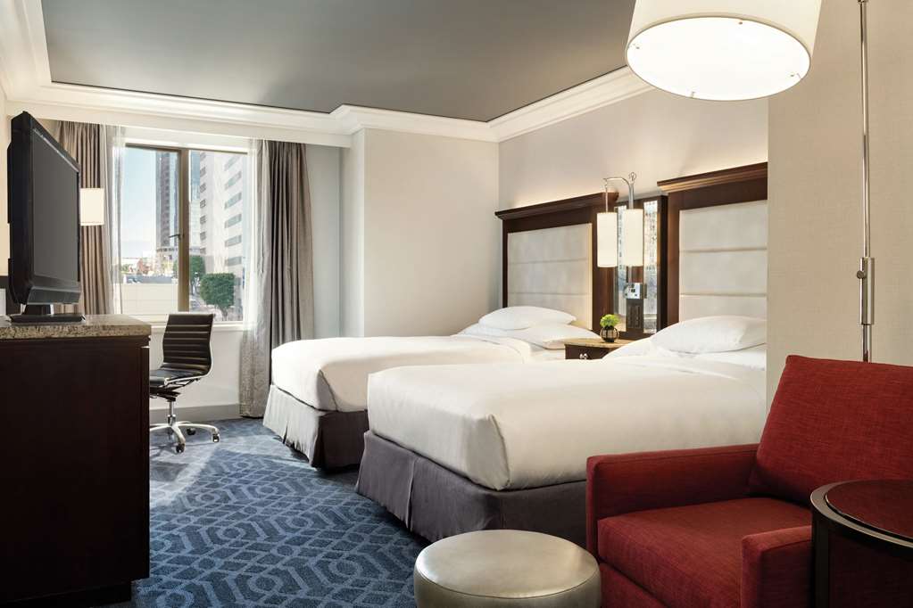 Фото Hilton Checkers