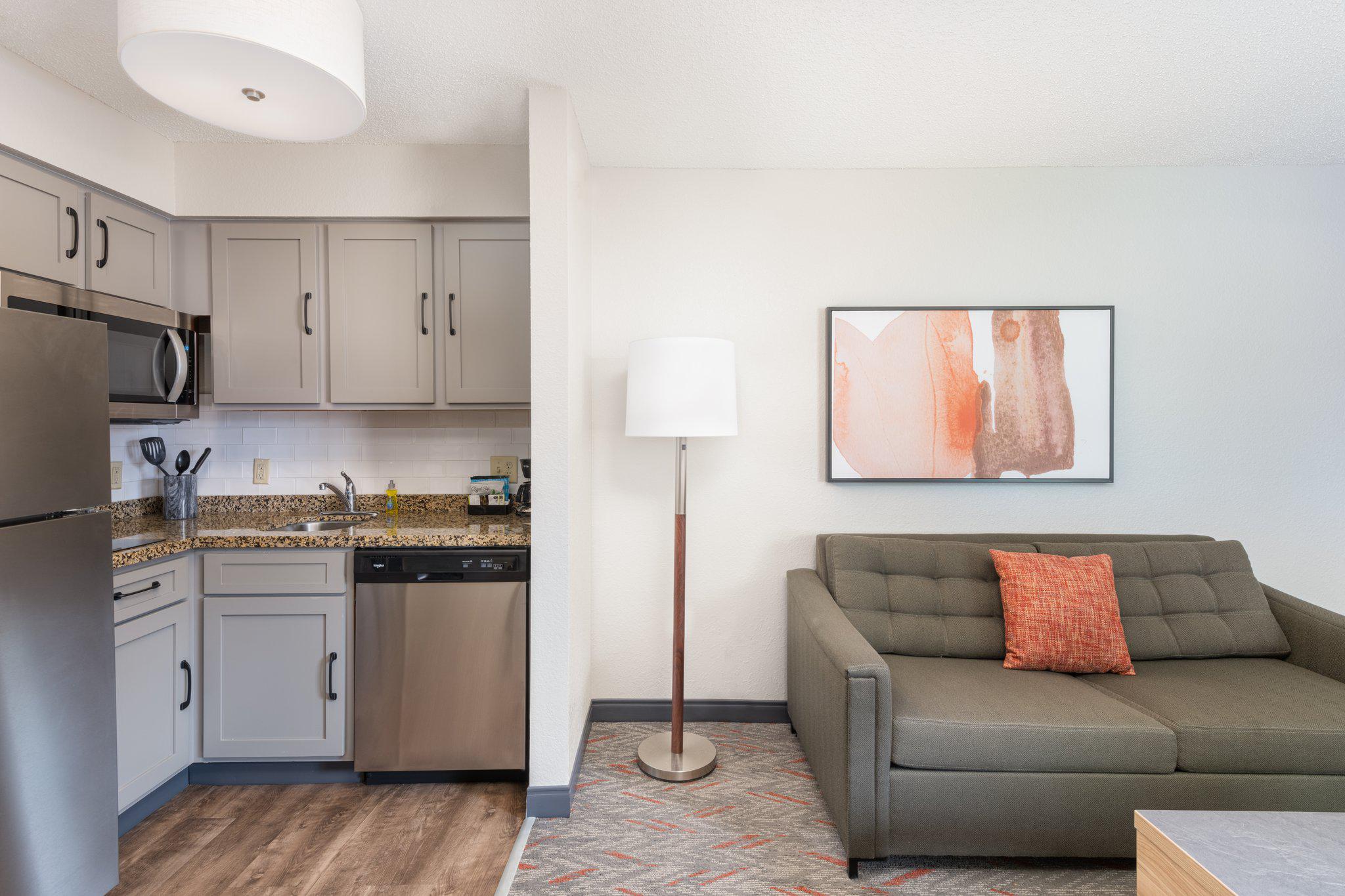 Фото Candlewood Suites Eagan Arpt South - Mall Area, an Ihg Hotel