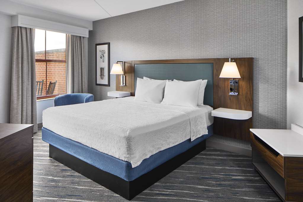 Фото Hampton Inn & Suites Saratoga Springs Downtown
