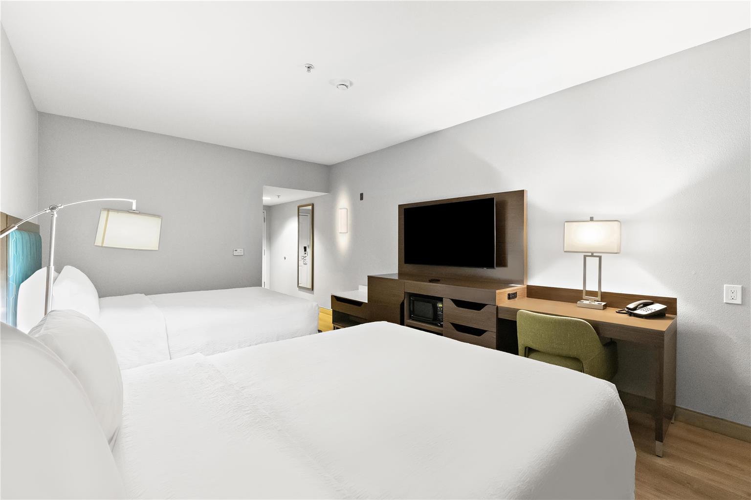 Фото Hampton Inn & Suites Lancaster