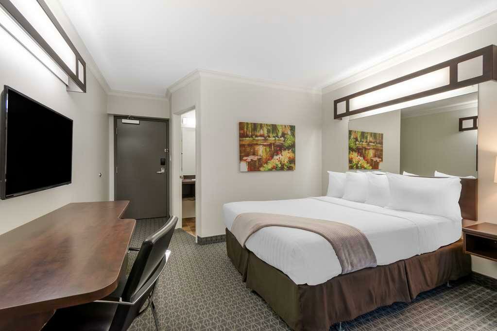 Фото Villa Inn & Suites SureStay Collection by Best Western