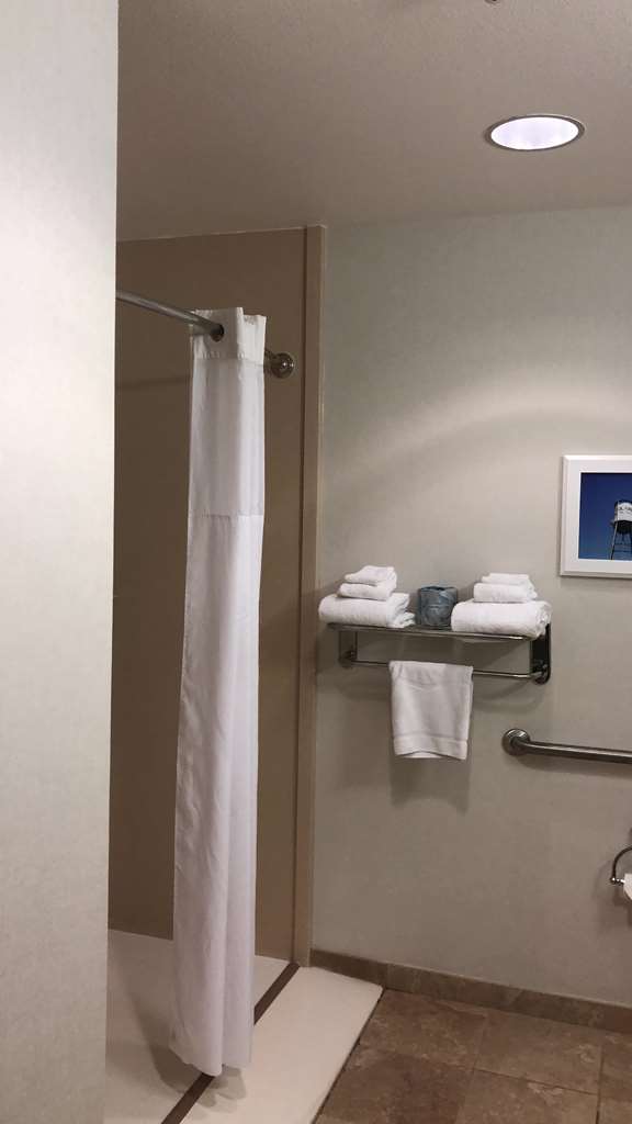 Фото Hampton Inn & Suites Tulare