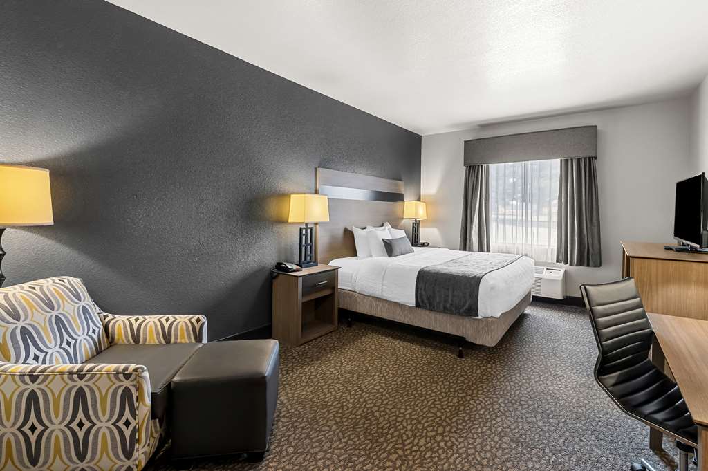 Фото Best Western Sherwood Inn & Suites