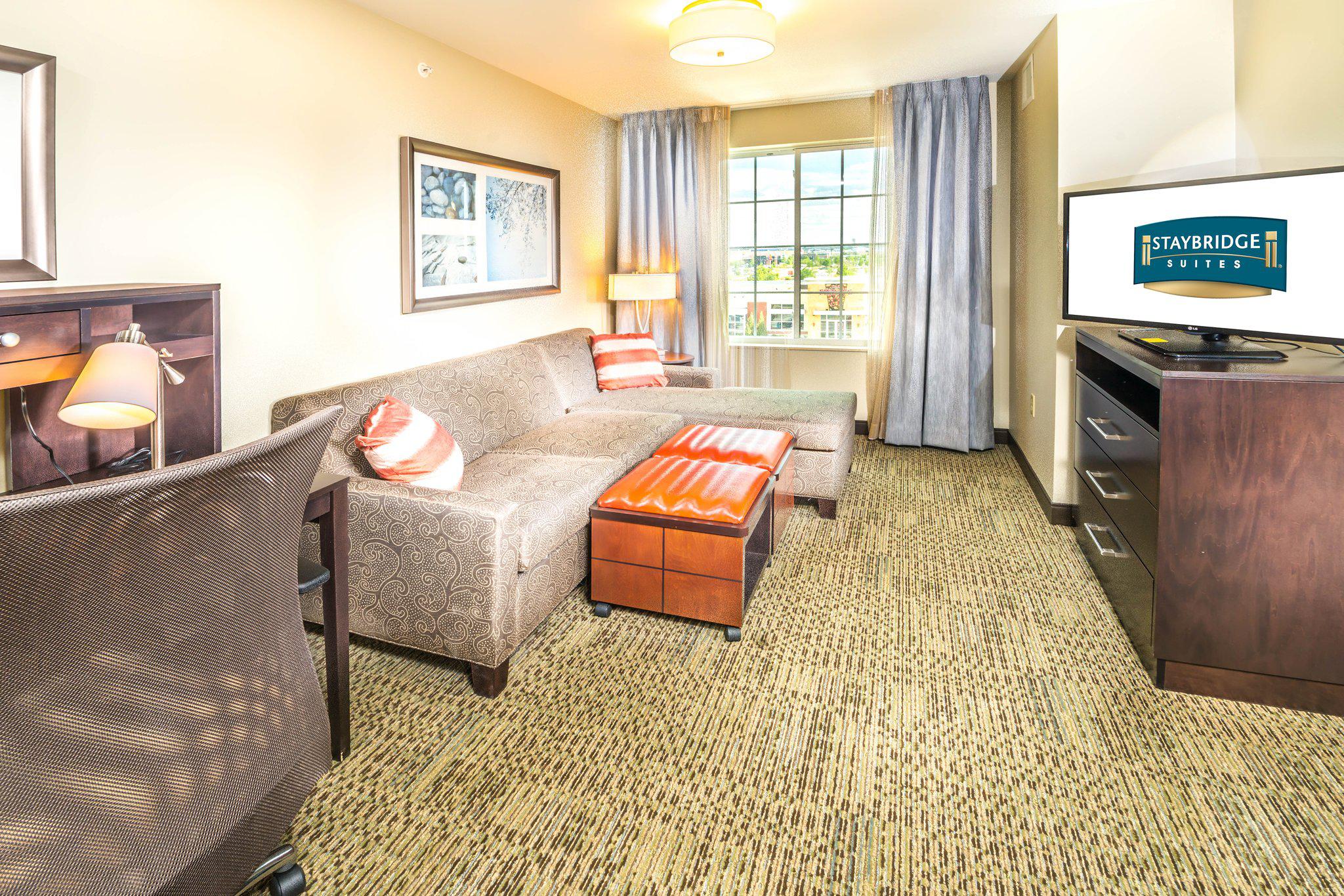 Фото Staybridge Suites Denver-Central Park, an Ihg Hotel