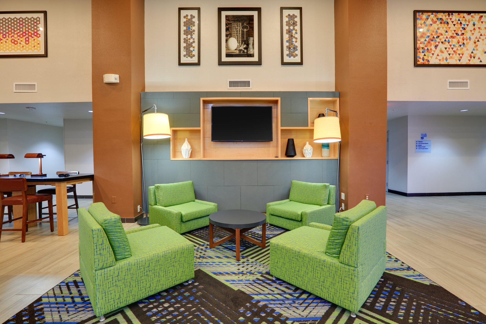 Фото Holiday Inn Express & Suites Austin Round Rock, an Ihg Hotel