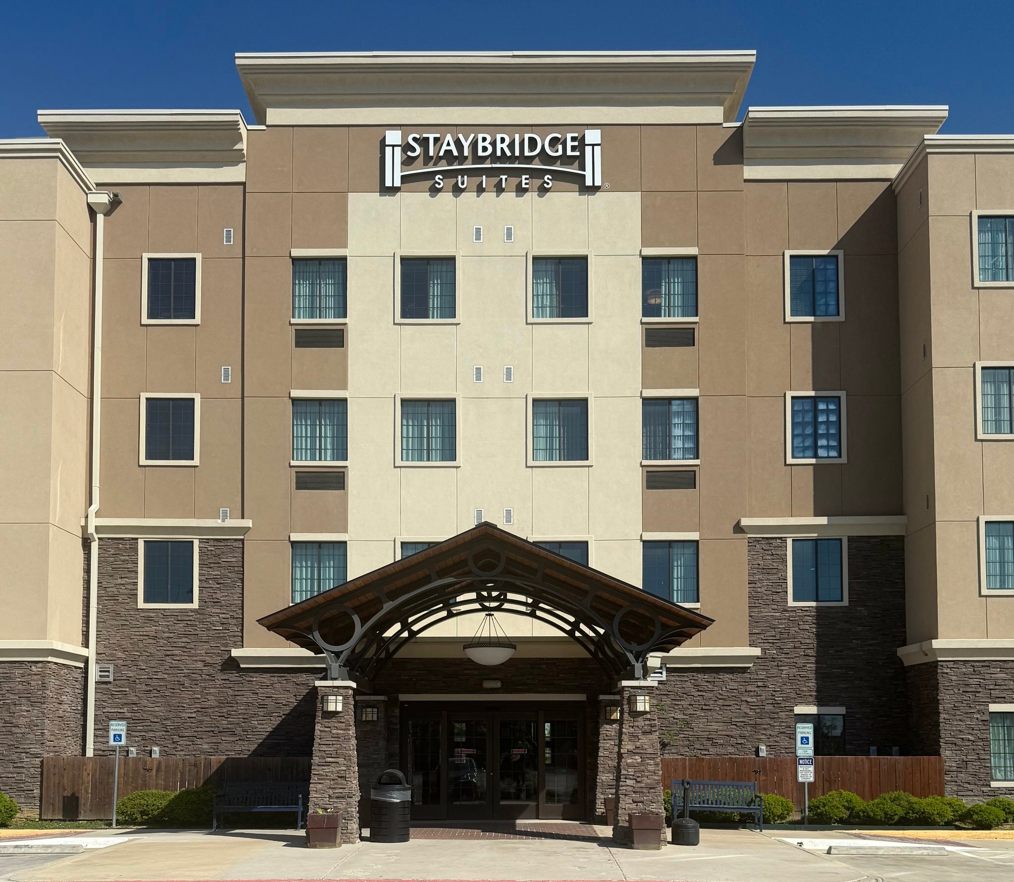Фото Staybridge Suites Denton, an Ihg Hotel