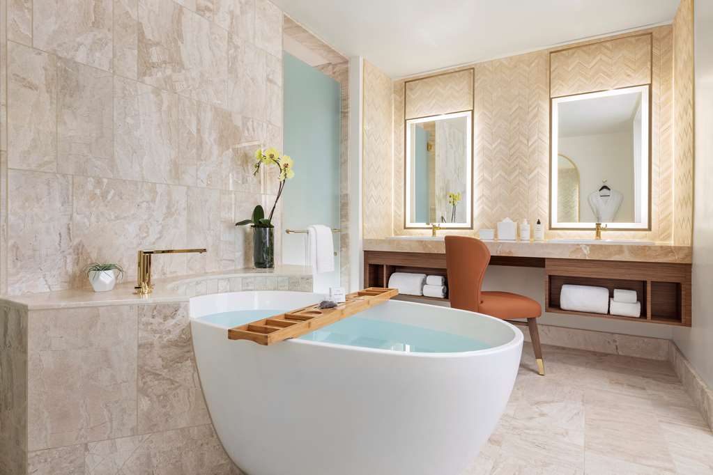 Фото Crockfords Las Vegas Lxr Hotels & Resorts at Resorts World