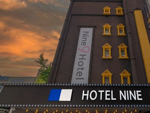 Гостиница Uiwang Hotel Nine в Ыйване