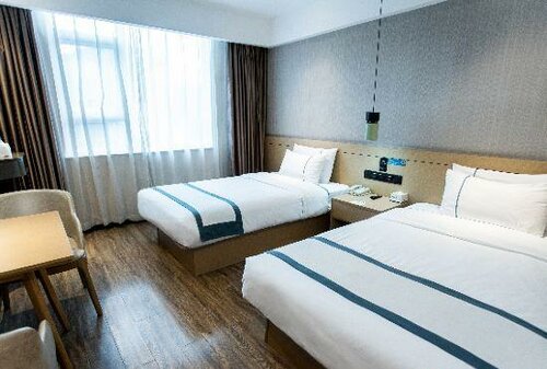 Гостиница City Comfort Inn Maoming Youcheng 7th Road Culture Square в Маомине