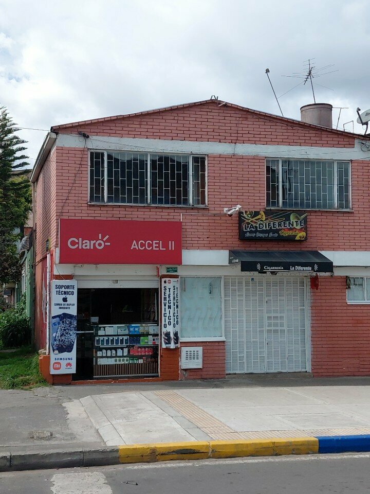 Mobile phone store Claro, Bogota, photo
