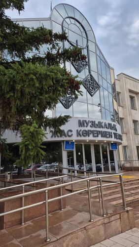 Душтағы лесби оргиясының видеосы