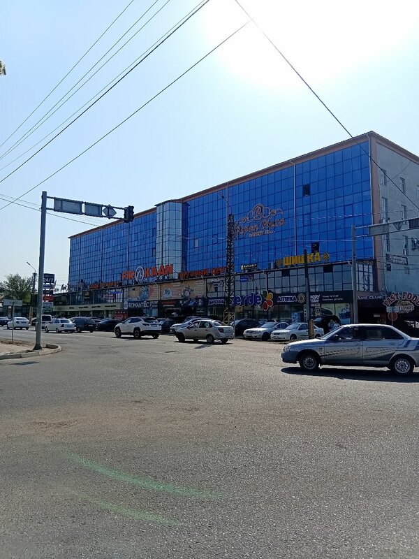 Қыз бұталарда мастурбация жасады