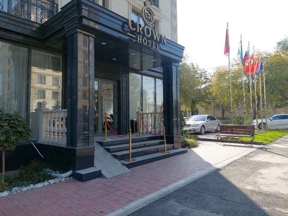 Фото Crown Hotel