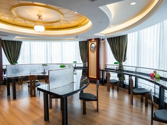 Фото Chongqing Carlton Hotel