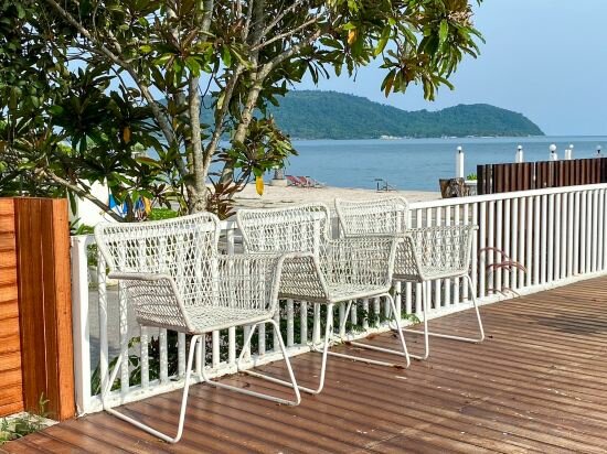 Фото Bang Saphan Resort Hotel