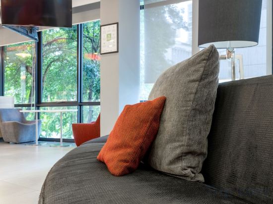 Фото Red Planet Bangkok Surawong