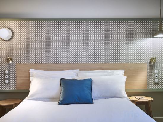 Фото Hotel Cervantes by Happyculture