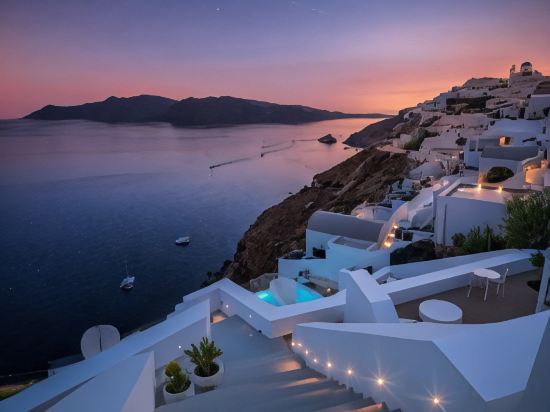 Фото The Saint Hotel