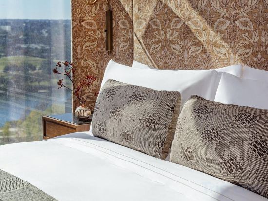 Фото Austin Proper Hotel