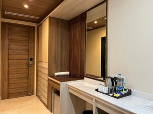 Гостиница Dolphin Grand