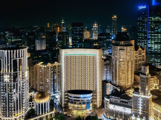 Фото Fish Inn Shanghai East Nanjing Road