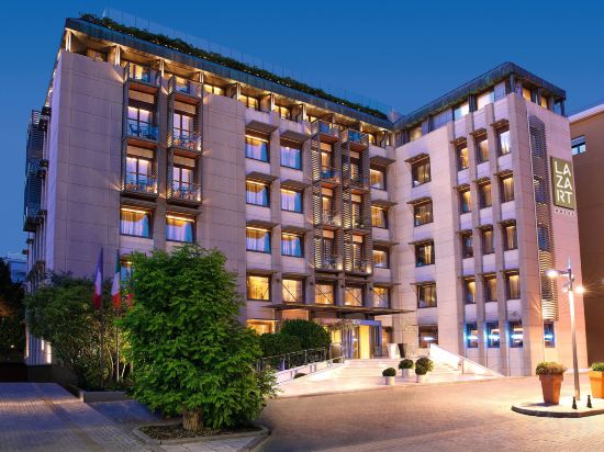 Фото отеля 1