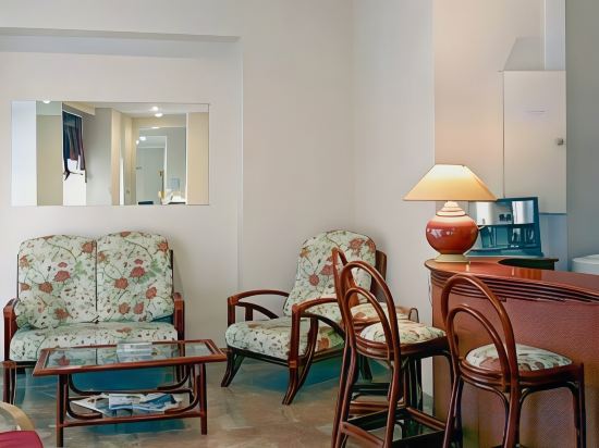 Фото Hotel Paris Saint Honoré