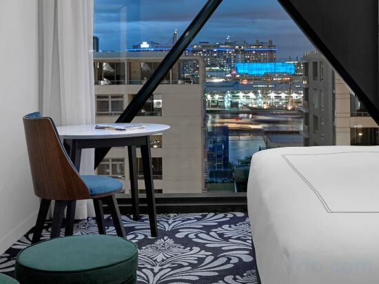Фото West Hotel Sydney, Curio Collection by Hilton