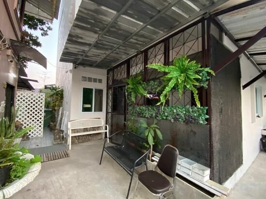 Apartments Sukhum Suvarnabhumi Airport Guest House, Bangkok, photo