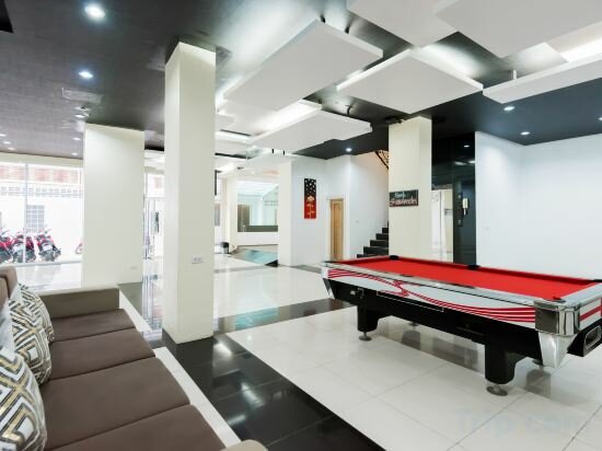 Фото Hallo Patong Hotel & Restaurant