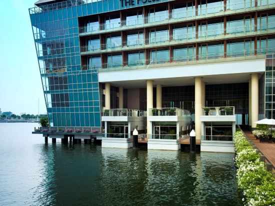 Фото Fullerton Bay