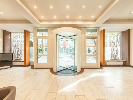 Фото Novum Hotel New Madison Düsseldorf Hauptbahnhof