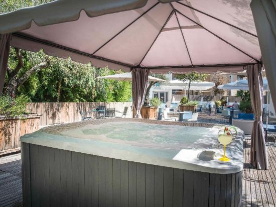 Фото Hôtel Mercure Ajaccio