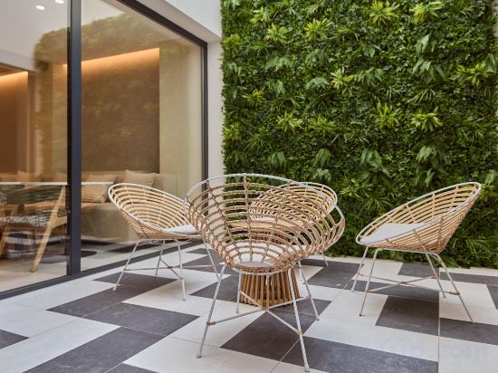 Фото Omid Saldanha Hotel