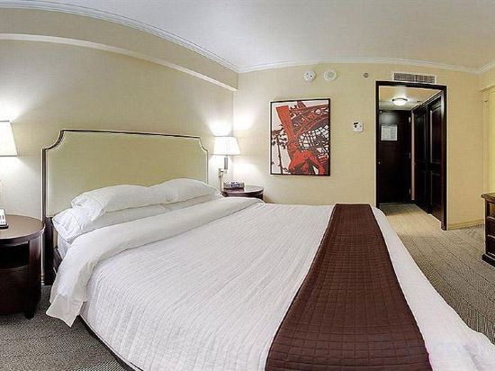 Фото Sheraton Universal Hotel