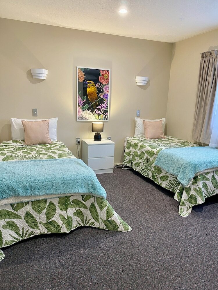 Фото Heritage Park Lodge